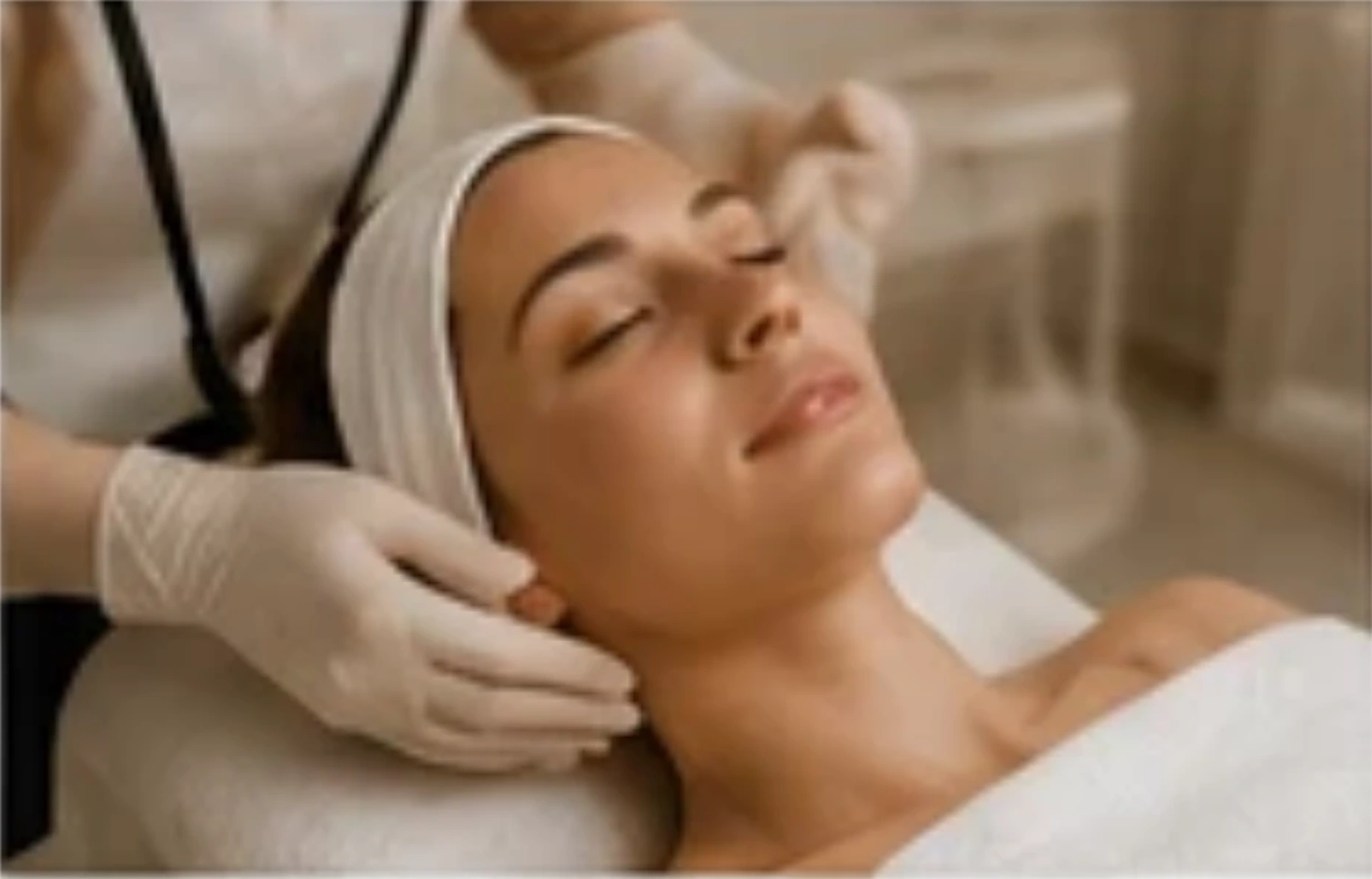 Facial-Behandlung im Kosmetikstudio